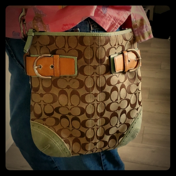 Coach Handbags - Coach crossbody bag
